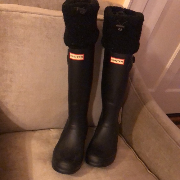 Gorgeous Hunter black tall matte Sheepskin Winter Snow boots 8 - Picture 6 of 15